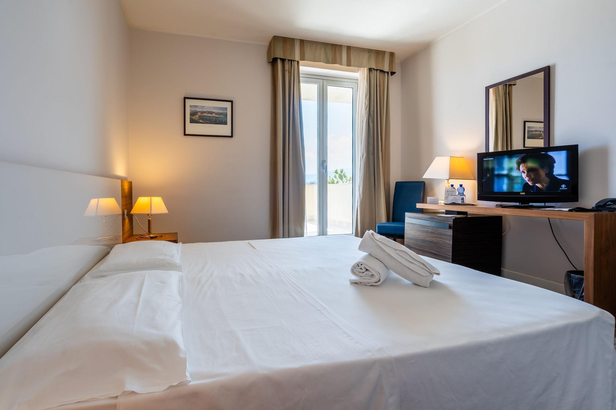 Capo Peloro Hotel (Adults Only) Torre di Faro Exterior foto